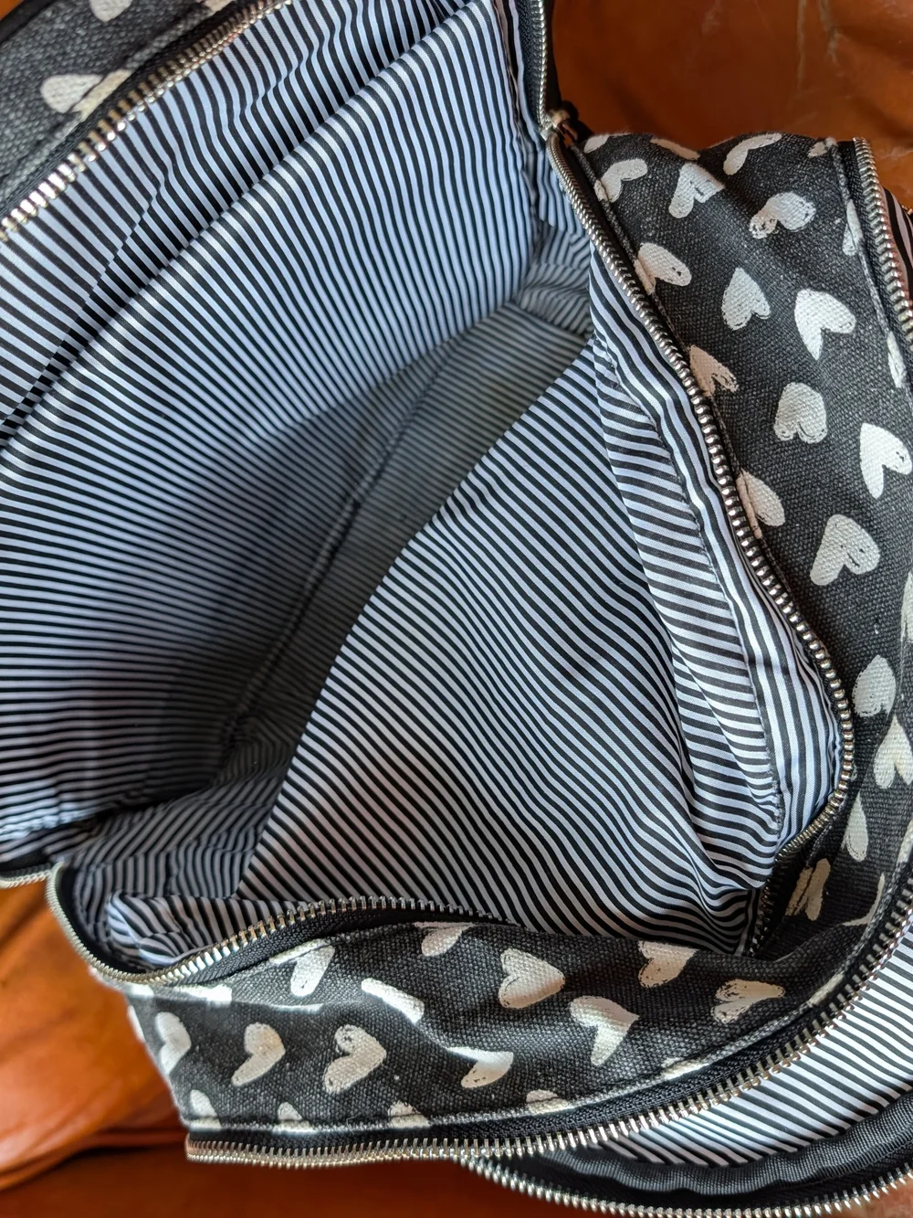 Black Heart-Print Backpack - Unbranded